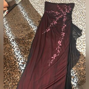 Jessica Black and Pink Floral Maxi Dress MEASUREMENTS DOWN BELOW!!